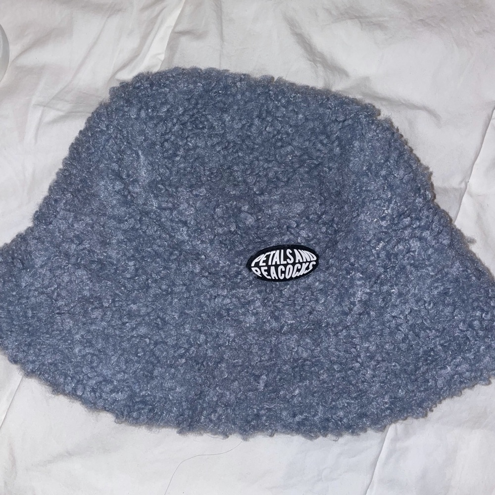 Petals and peacocks fluffy bucket